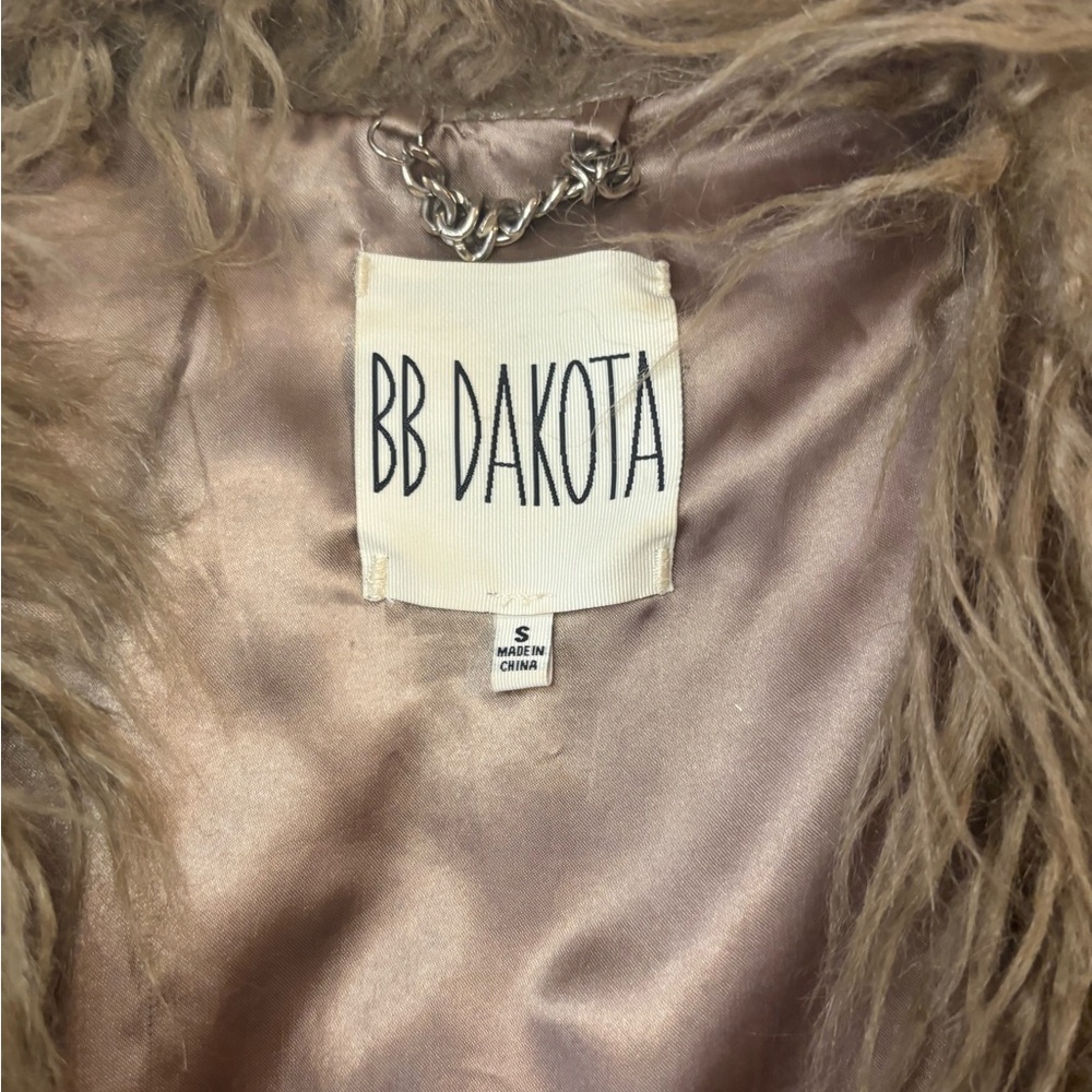 BB Dakota Woman’s Shaggy Faux Fur Vest - Brown Size Small NWOT - Picture 4 of 14